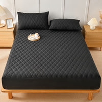 Luxury Soft Comfort Waterproof Mattress Protector - Fitted Quilted Pad with Hypoallergenic Polyurethane Filling, 100% Polyester Cover, Machine Washable, Breathable, Allergy Protection for Bedroom and Hotel - Single, Double Si