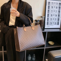 Large-capacity women's bags in Europe and the United States retro shoulder bag classic letters PU commuter handbags women