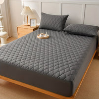 Luxury Soft Comfort Waterproof Mattress Protector - Fitted Quilted Pad with Hypoallergenic Polyurethane Filling, 100% Polyester Cover, Machine Washable, Breathable, Allergy Protection for Bedroom and Hotel - Single, Double Si