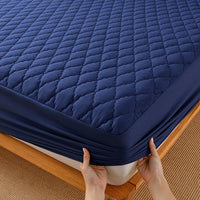 Luxury Soft Comfort Waterproof Mattress Protector - Fitted Quilted Pad with Hypoallergenic Polyurethane Filling, 100% Polyester Cover, Machine Washable, Breathable, Allergy Protection for Bedroom and Hotel - Single, Double Si