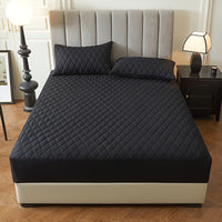1pc Layered Solid Color Waterproof Mattress Protector (Without Pillowcase And Pillow Insert) Soft And Comfortable Mattress Cover Bedroom Guest Room Bedding Waterproof Mattress Protector Room Bedspread Non-slip All-inclusive P