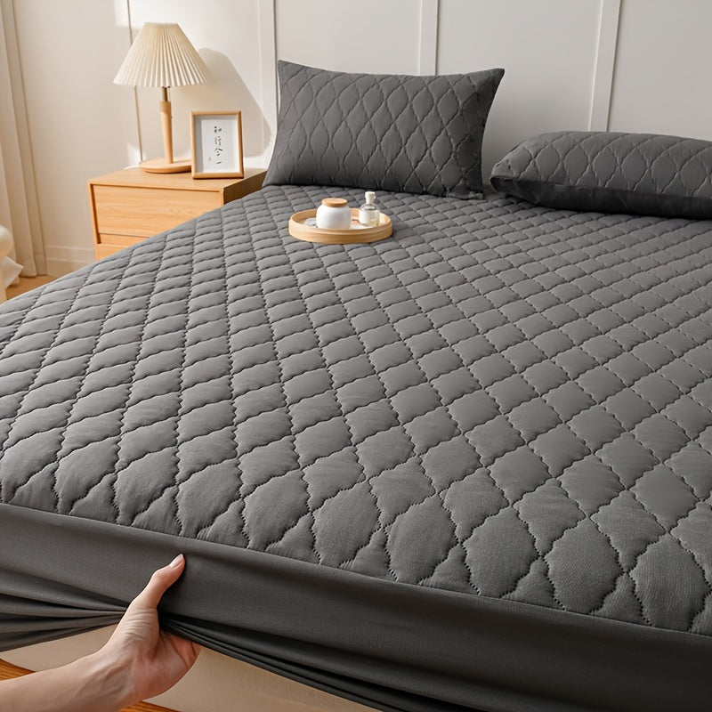 Luxury Soft Comfort Waterproof Mattress Protector - Fitted Quilted Pad with Hypoallergenic Polyurethane Filling, 100% Polyester Cover, Machine Washable, Breathable, Allergy Protection for Bedroom and Hotel - Single, Double Si