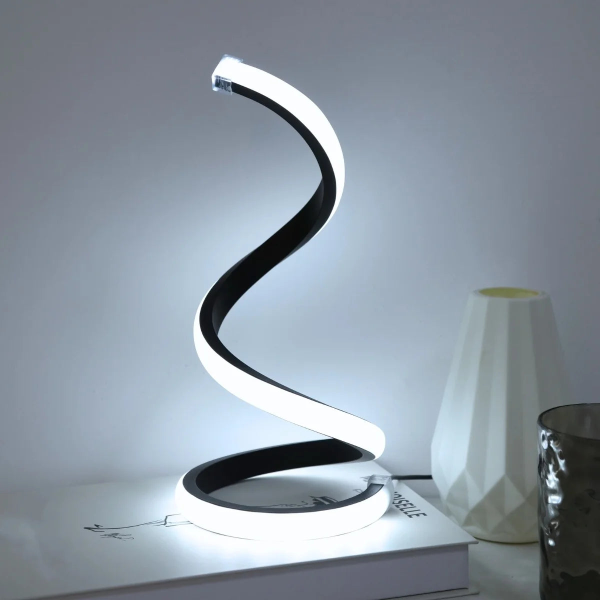 Modern creative LED desk lamp, USB powered dimmable