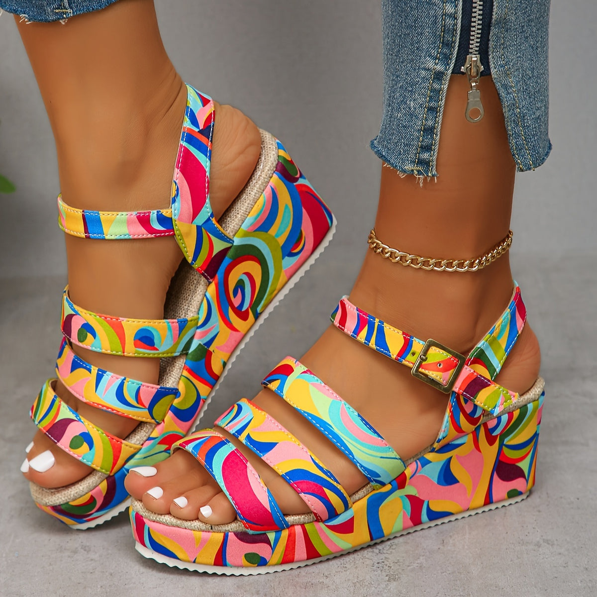 Women's Abstract Color Wedge Heeled Sandals