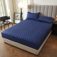 1pc Layered Solid Color Waterproof Mattress Protector (Without Pillowcase And Pillow Insert) Soft And Comfortable Mattress Cover Bedroom Guest Room Bedding Waterproof Mattress Protector Room Bedspread Non-slip All-inclusive P