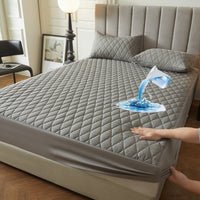 1pc Layered Solid Color Waterproof Mattress Protector (Without Pillowcase And Pillow Insert) Soft And Comfortable Mattress Cover Bedroom Guest Room Bedding Waterproof Mattress Protector Room Bedspread Non-slip All-inclusive P
