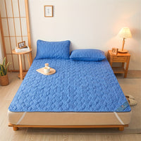 Ultra-Soft Waterproof Mattress Protector - Non-Slip, Comfortable Polyester, Ideal for Home, Hotel, Apartment, Dorm - Machine Washable, White (Pillowcase Not Included)
