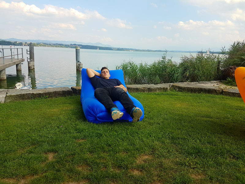 Airbag II - BeachLounge - Luftsofa - Blau - miqaya