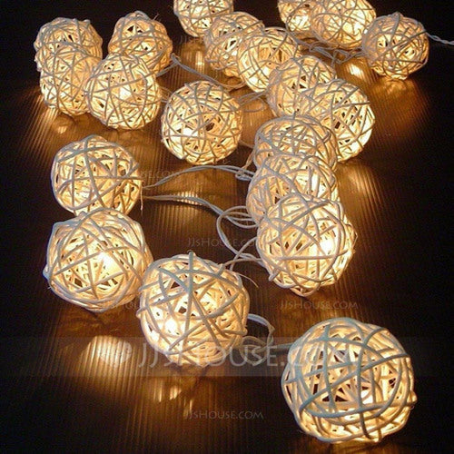 Battery Operated Ratten Ball LED Decoration Light - Warm White